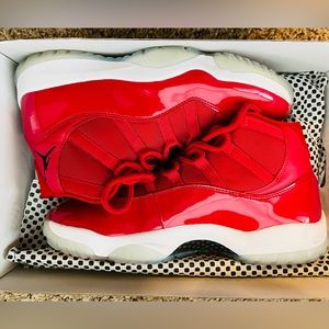 Air Jordan 11 Retro Red/Black-White SZ 11